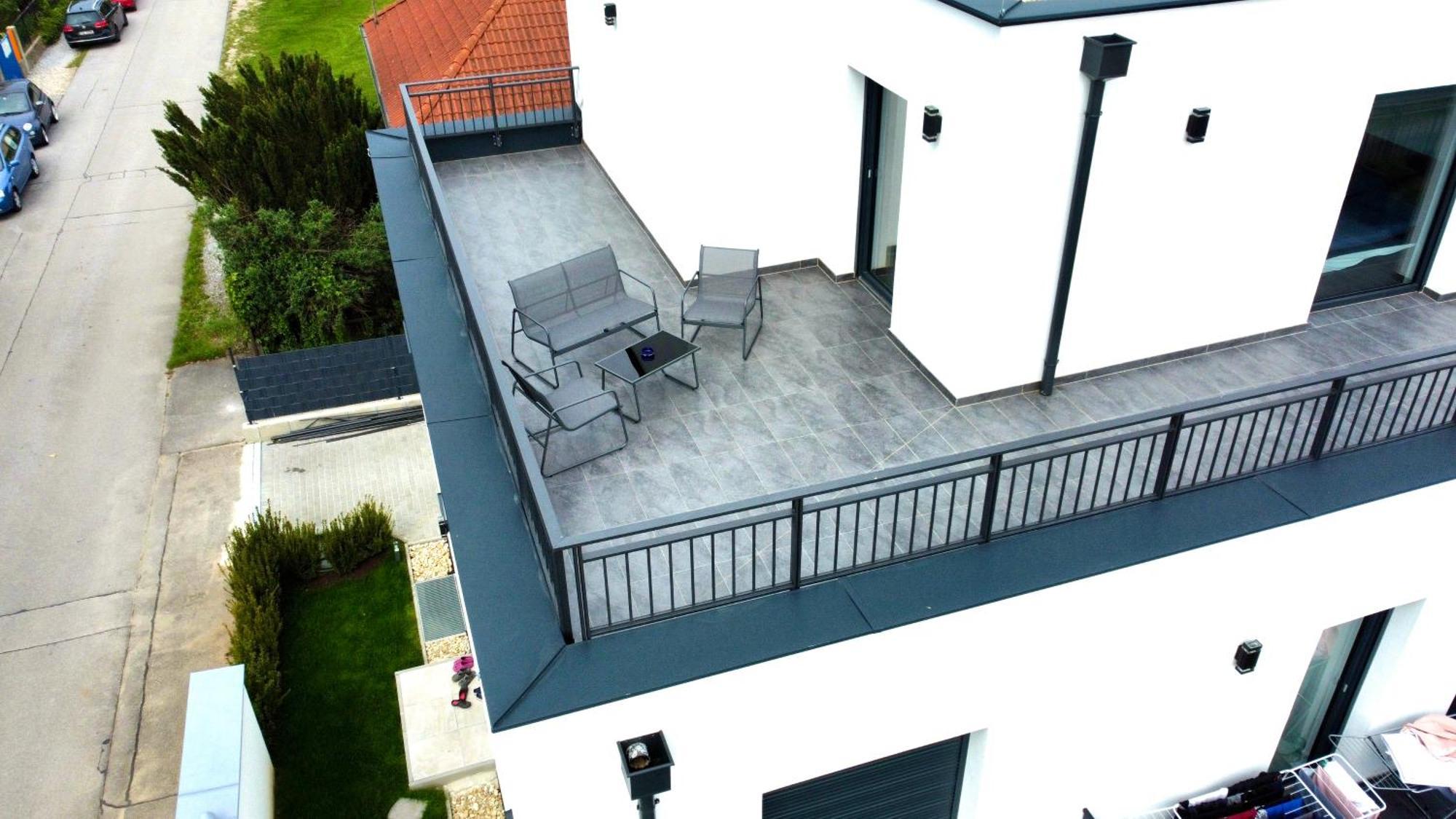 Weisses Haus Daire Gerasdorf bei Wien Dış mekan fotoğraf